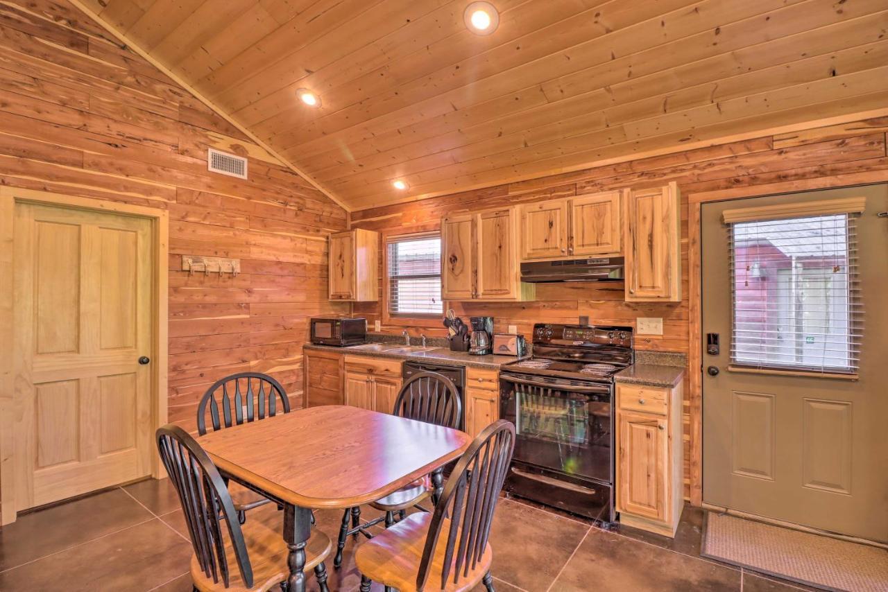 Heber Springs Cabin With Deck And River Views! Екстериор снимка