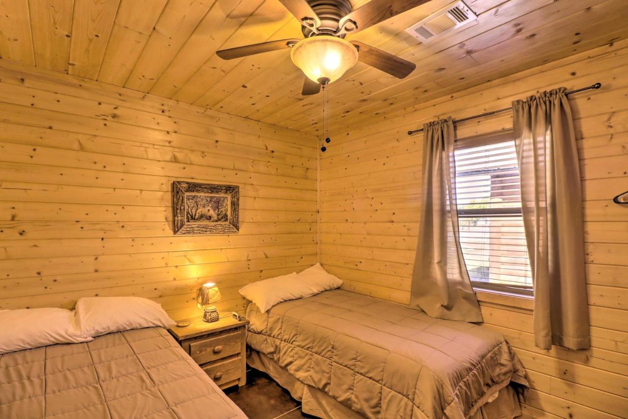 Heber Springs Cabin With Deck And River Views! Екстериор снимка